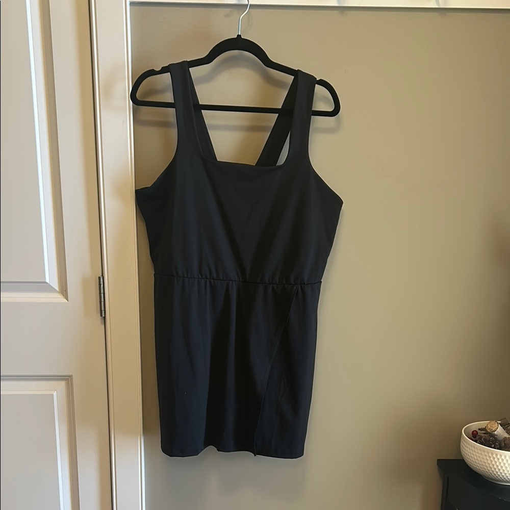 Black Sleeveless Dress